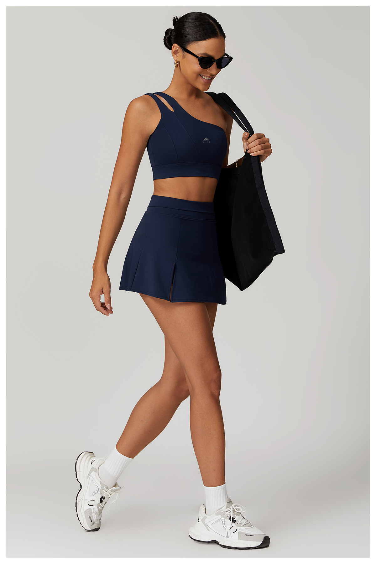 Ensemble de sport Grace™ — Haut rembourré à une épaule + jupe