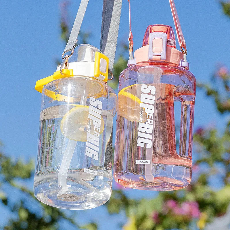 Mouvella Active — Bouteille d'eau de 1,5 L avec paille et marqueur de temps